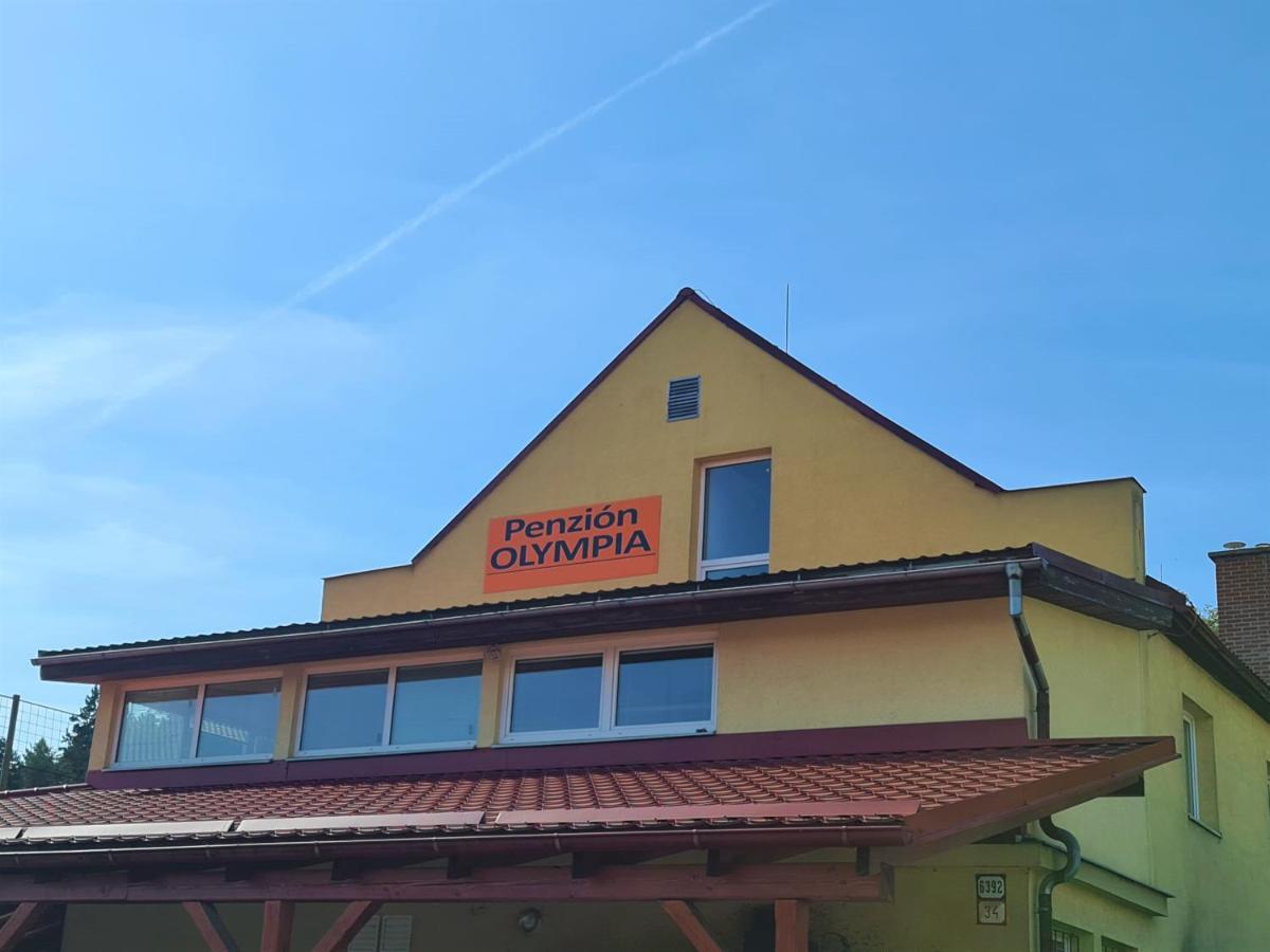 Penzion Olympia Banska Bystrica Ngoại thất bức ảnh
