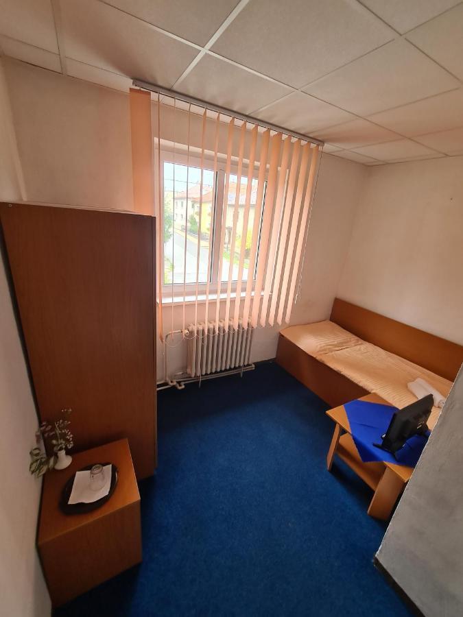 Penzion Olympia Banska Bystrica Ngoại thất bức ảnh