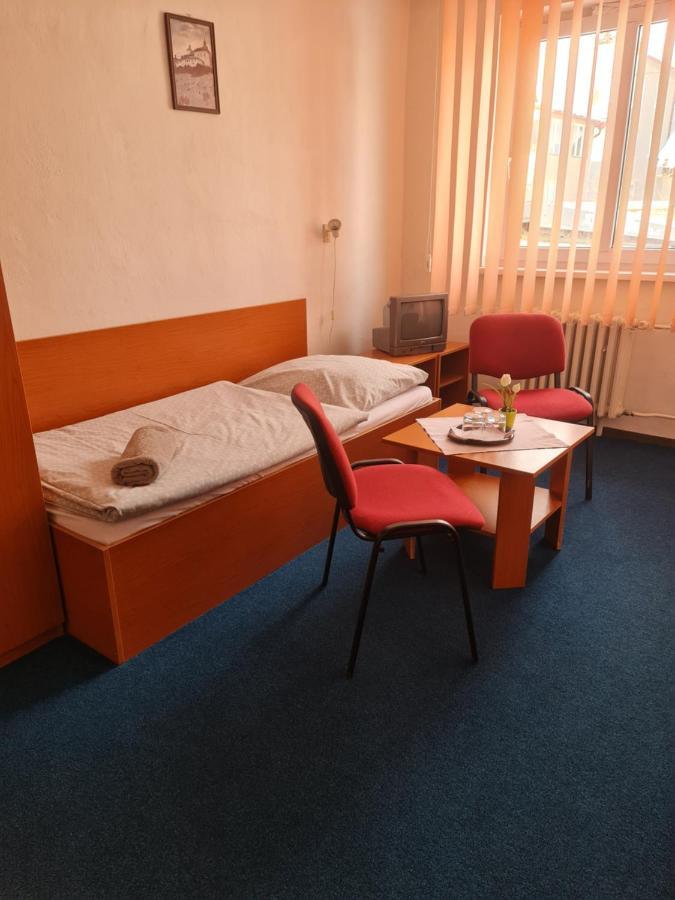 Penzion Olympia Banska Bystrica Ngoại thất bức ảnh