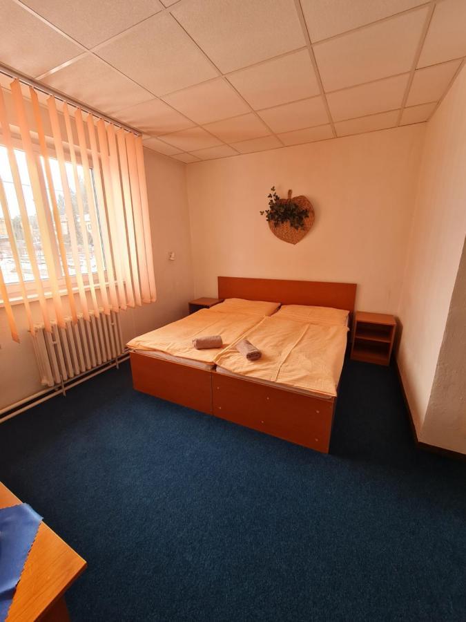 Penzion Olympia Banska Bystrica Ngoại thất bức ảnh