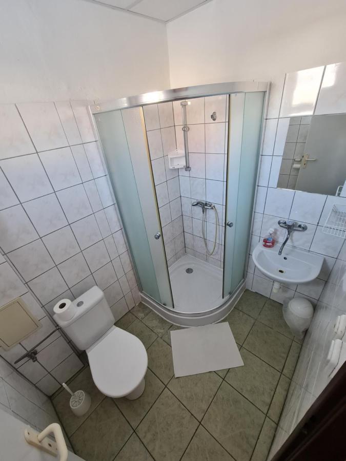 Penzion Olympia Banska Bystrica Ngoại thất bức ảnh