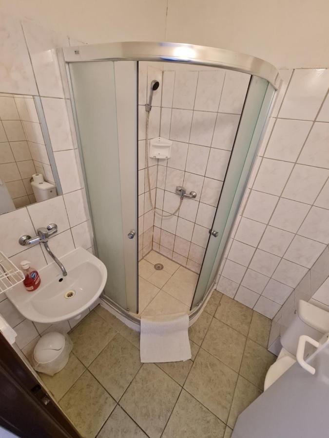 Penzion Olympia Banska Bystrica Ngoại thất bức ảnh