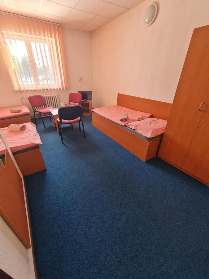 Penzion Olympia Banska Bystrica Ngoại thất bức ảnh
