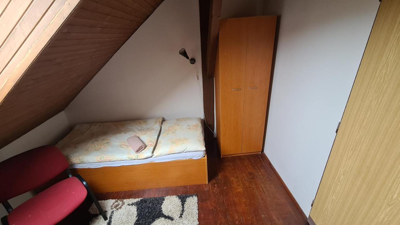 Penzion Olympia Banska Bystrica Ngoại thất bức ảnh